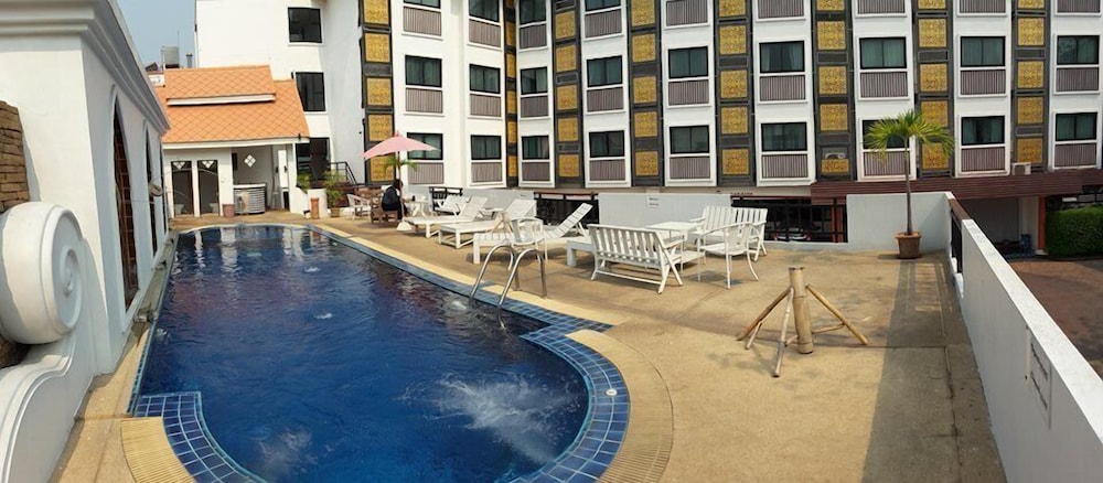 Wangburapa Grand Hotel 11/47