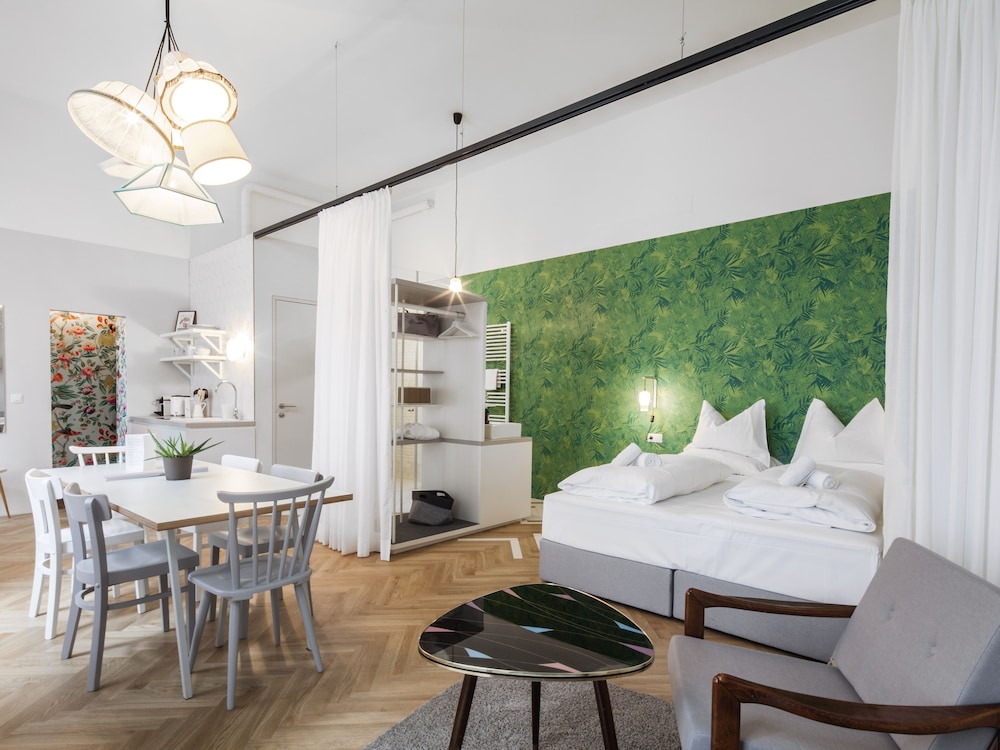 Gratzlhotel Karmelitermarkt 40/48