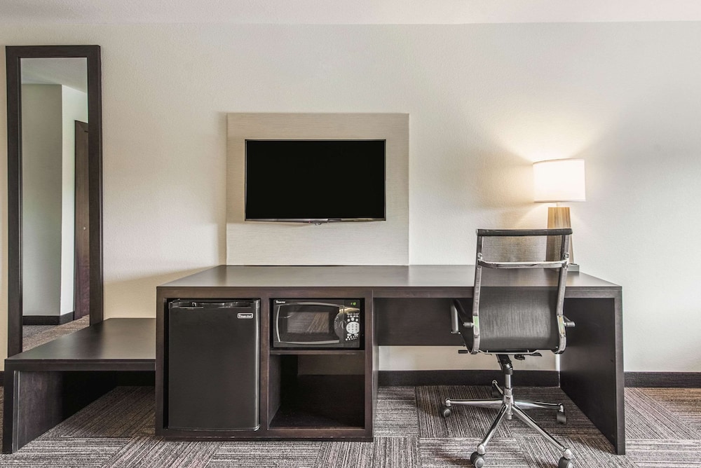 Sleep Inn & Suites Galion OH 32/36