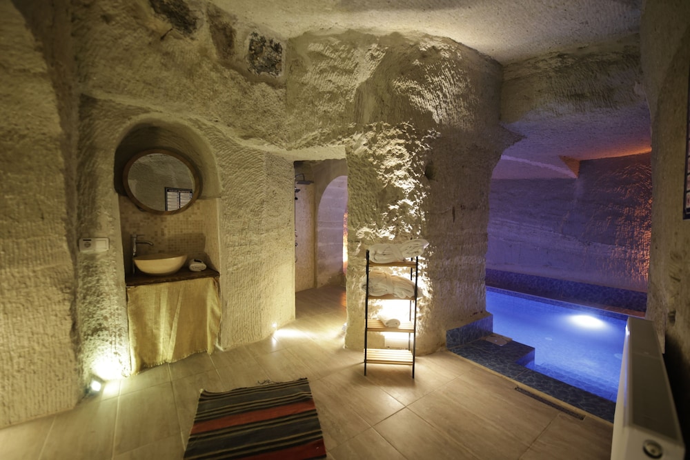My Cave Suites 25/50