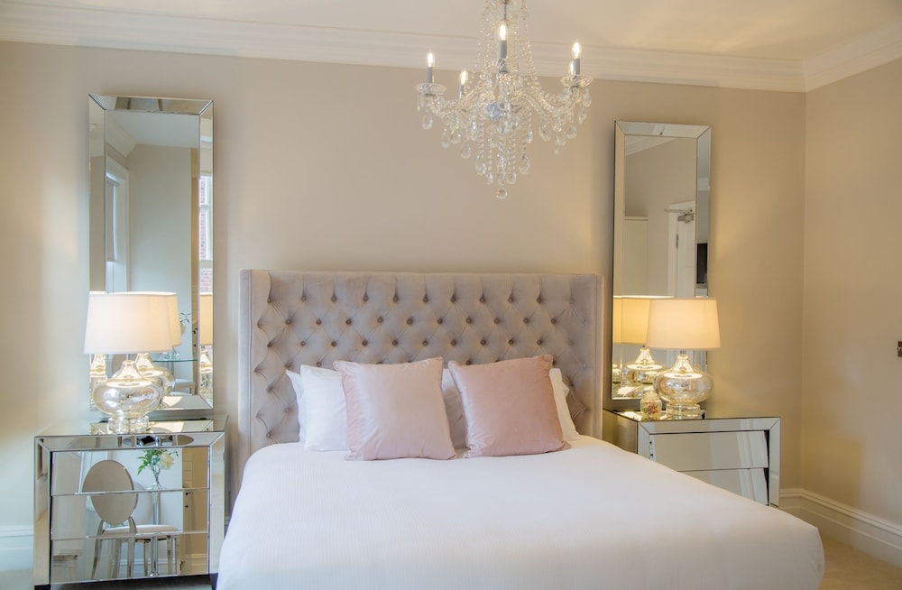 Winckley Square Hotel 12/50
