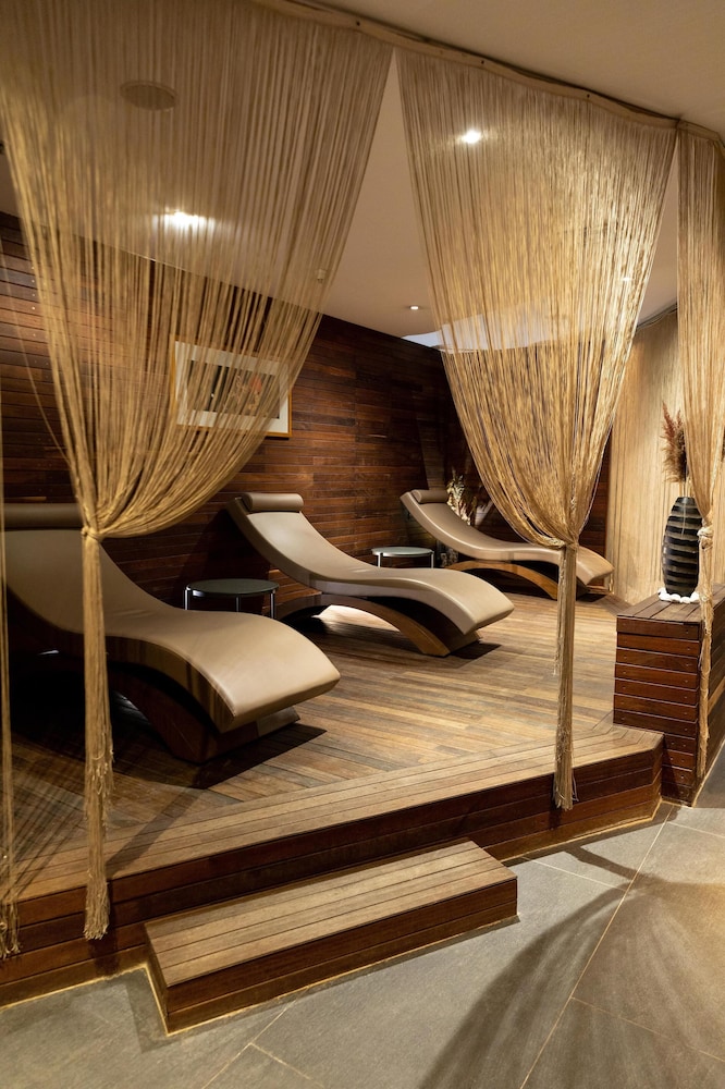 Radisson Blu Bosphorus Hotel 40/80