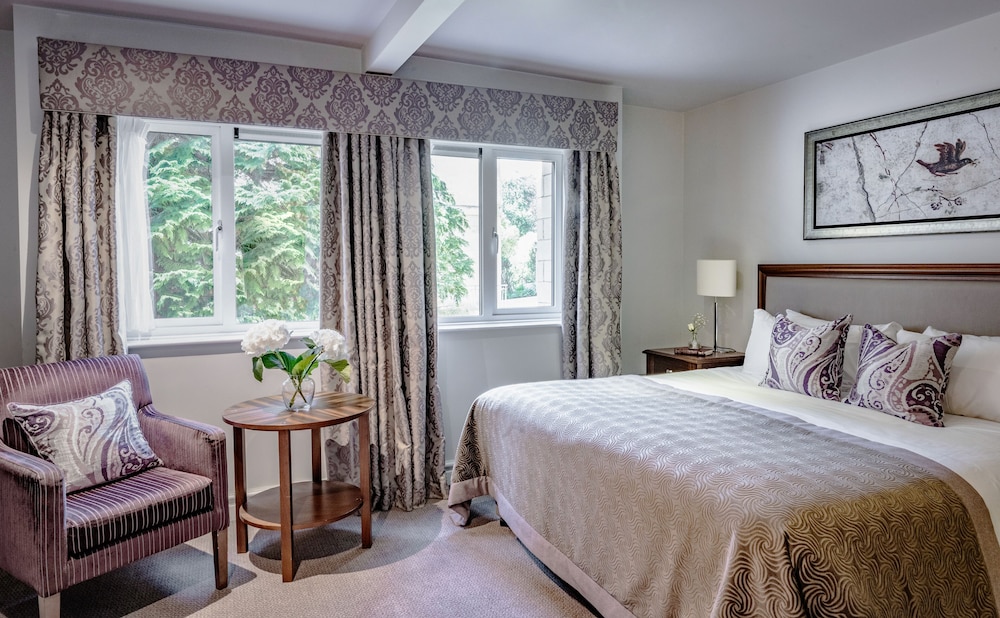 CLASSIC, KING BED