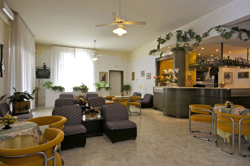 Victory Hotel 25/44