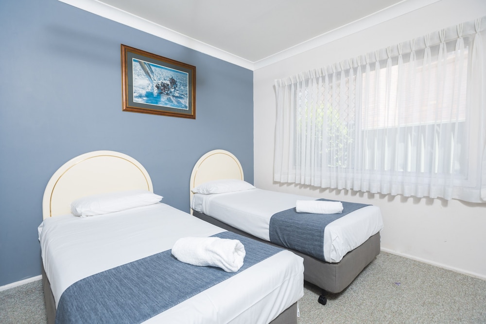 Red Star Hotel Palm Beach 35/56