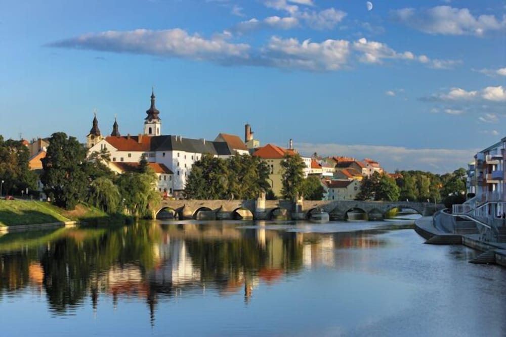 City Pisek Hotel 36/39