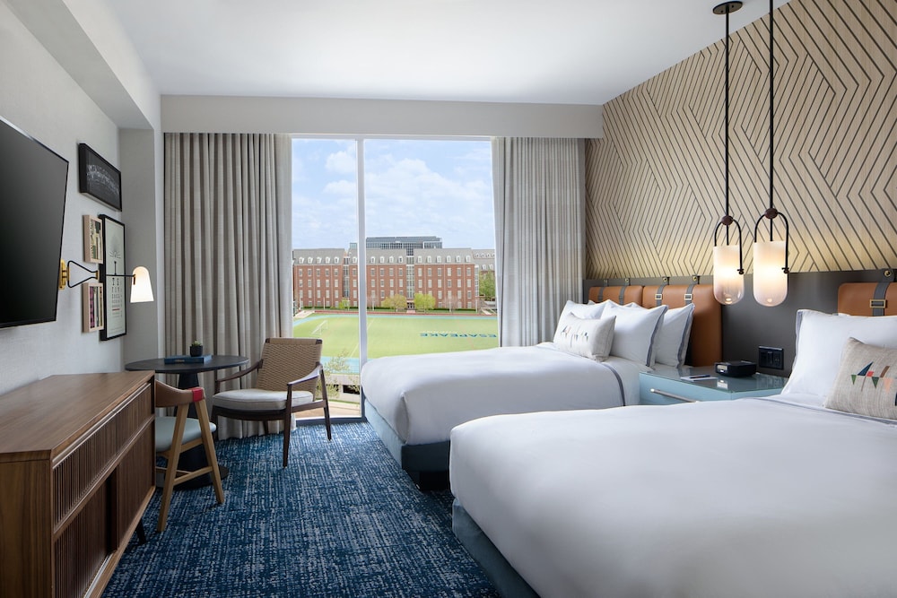 Urban, 2 Queen Beds