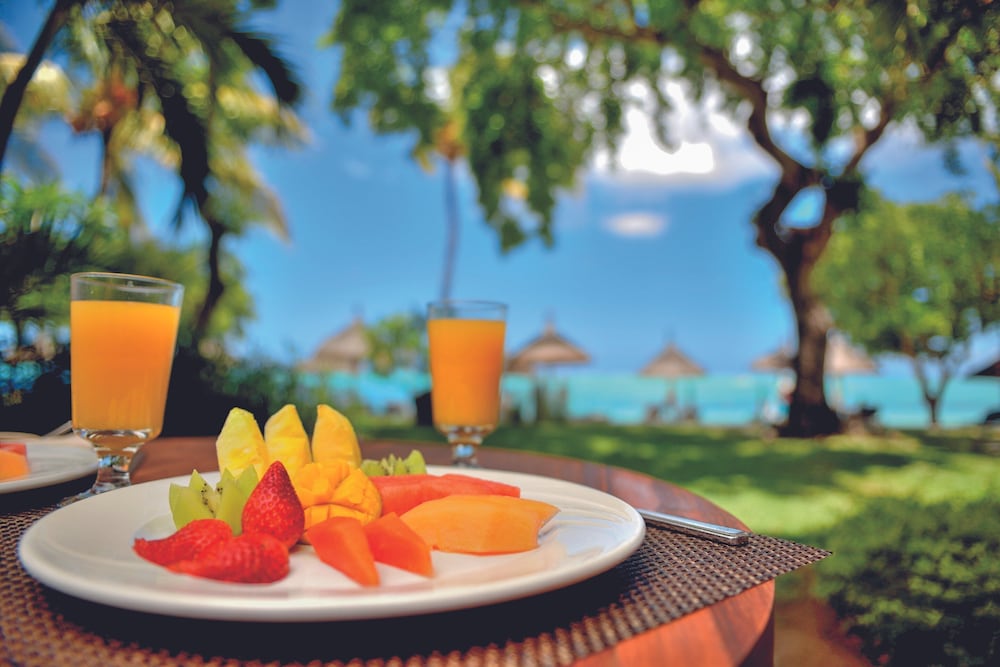 Paradis Beachcomber Golf Resort and Spa 52/65