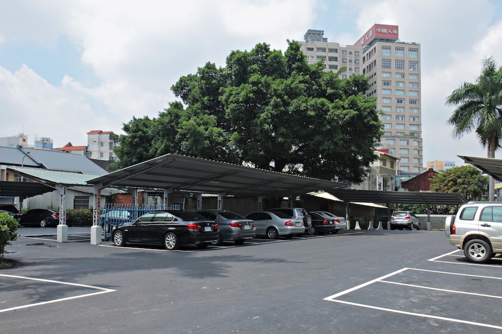 Ai-Lai Fashion Hotel 5/72