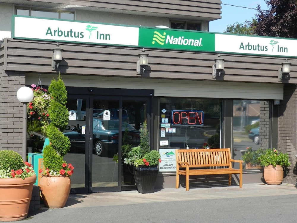 Arbutus Inn 2/61