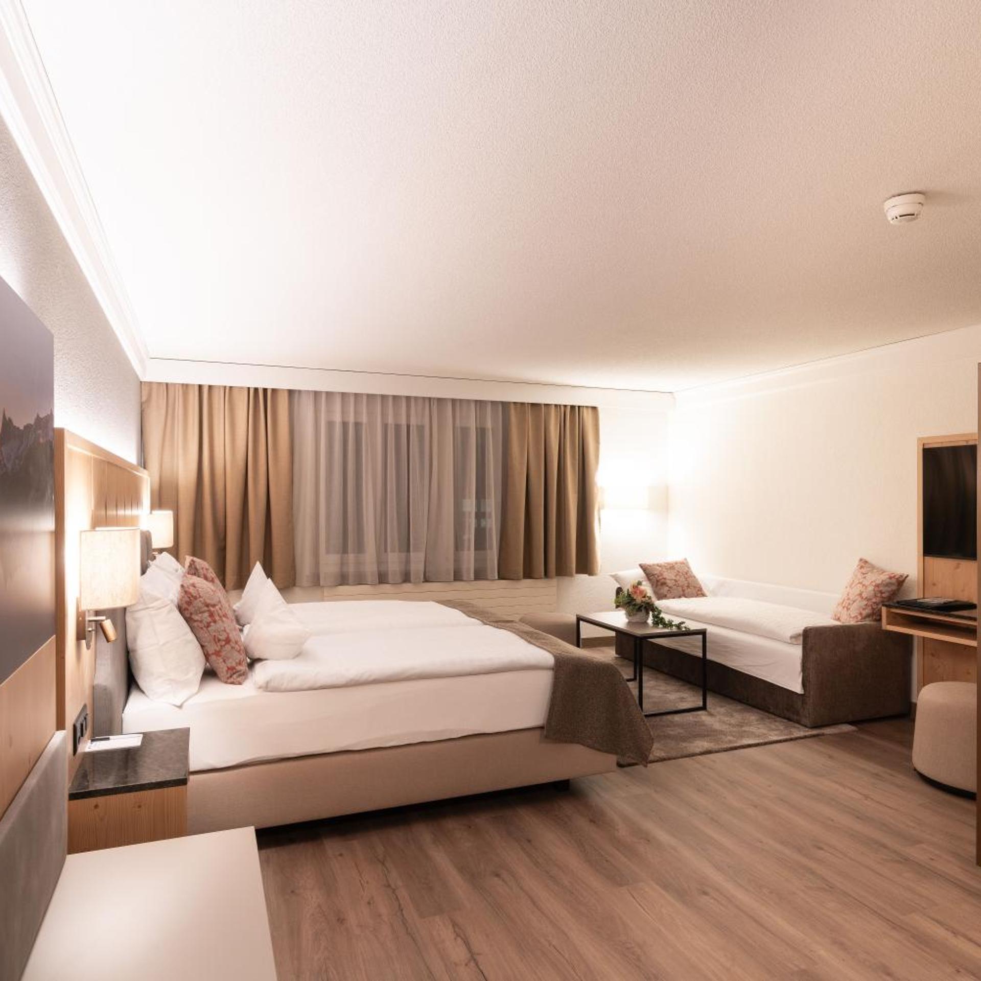 Room, Quadruple