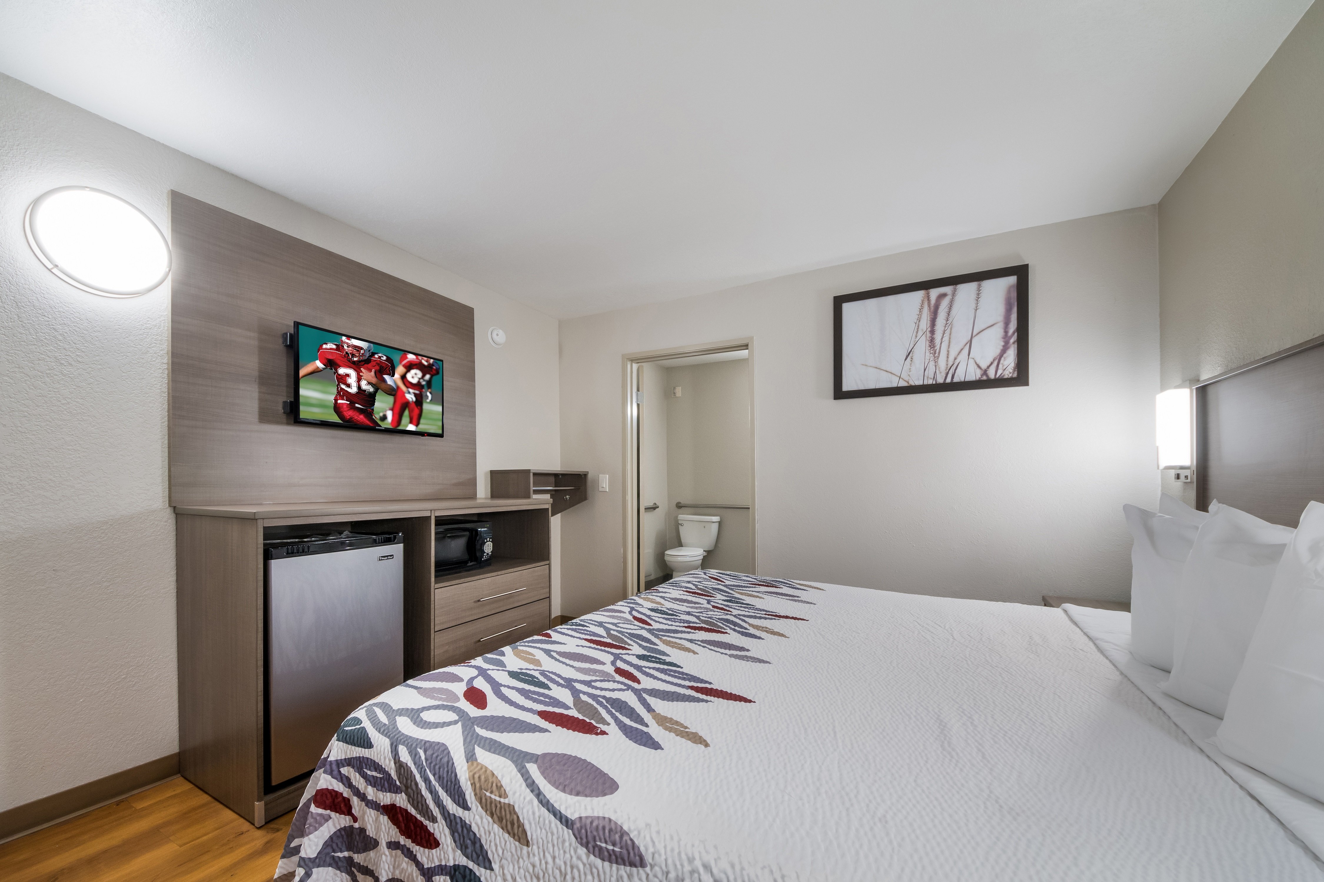 Red Roof Inn San Antonio E – Frost Bank Center 9/20