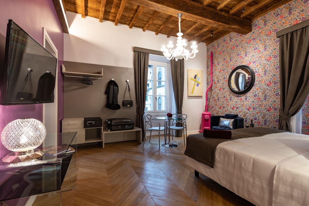 Kairos by Florence Art Apartments 32/74