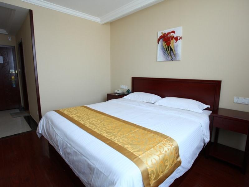 GreenTree Inn Linxi Yitang Town Shuangling Road Express Hotel 7/23