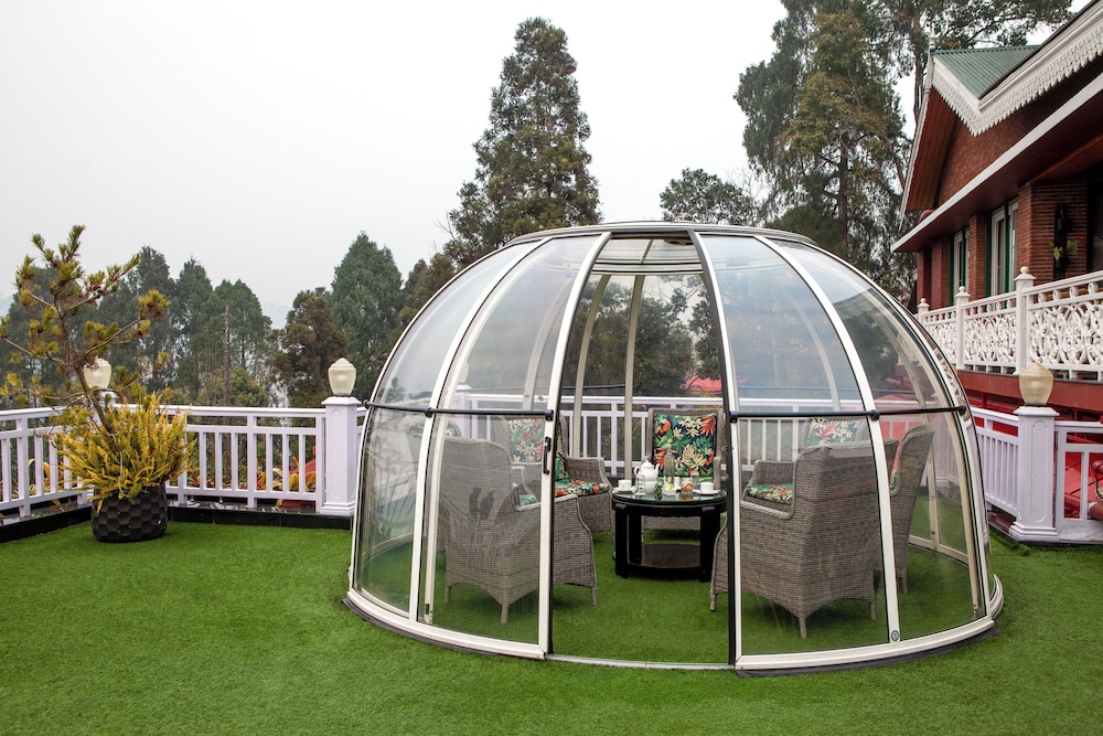 MAYFAIR Himalayan Spa Resort 40/45