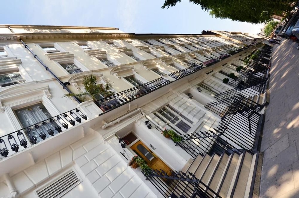 Norfolk Inn Paddington Hotel 8/50