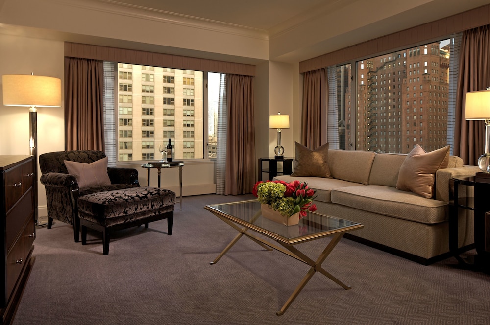 The Peninsula Chicago Hotel 35/55