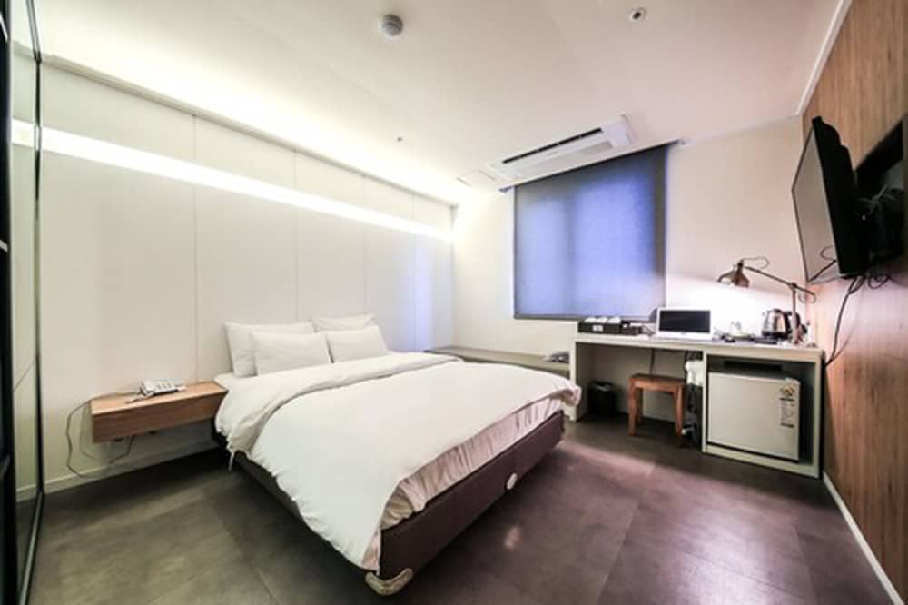 BLVD Hotel 16/29