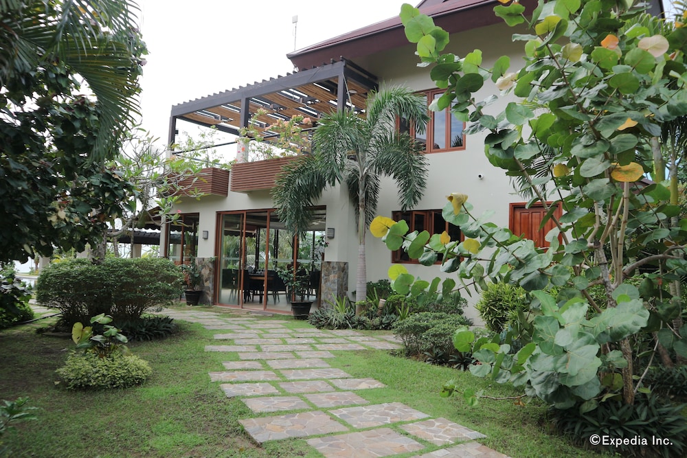 Bravo Resorts Munting Paraiso 37/49