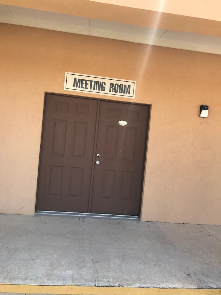 Texas Inn and Suites at La Joya 1/46