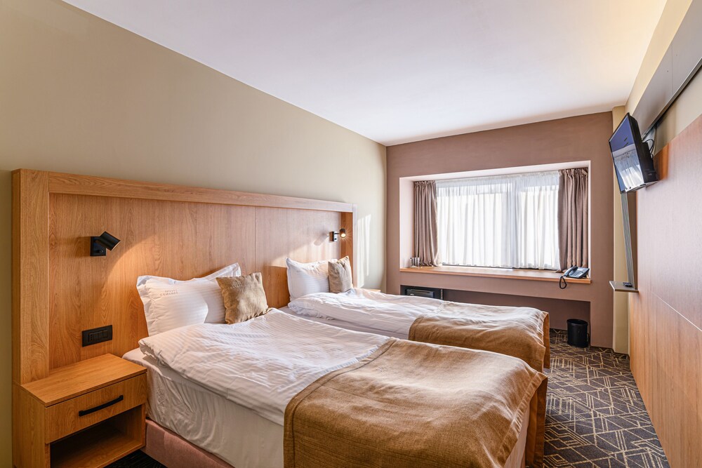 Hotel Central Pascani 14/60
