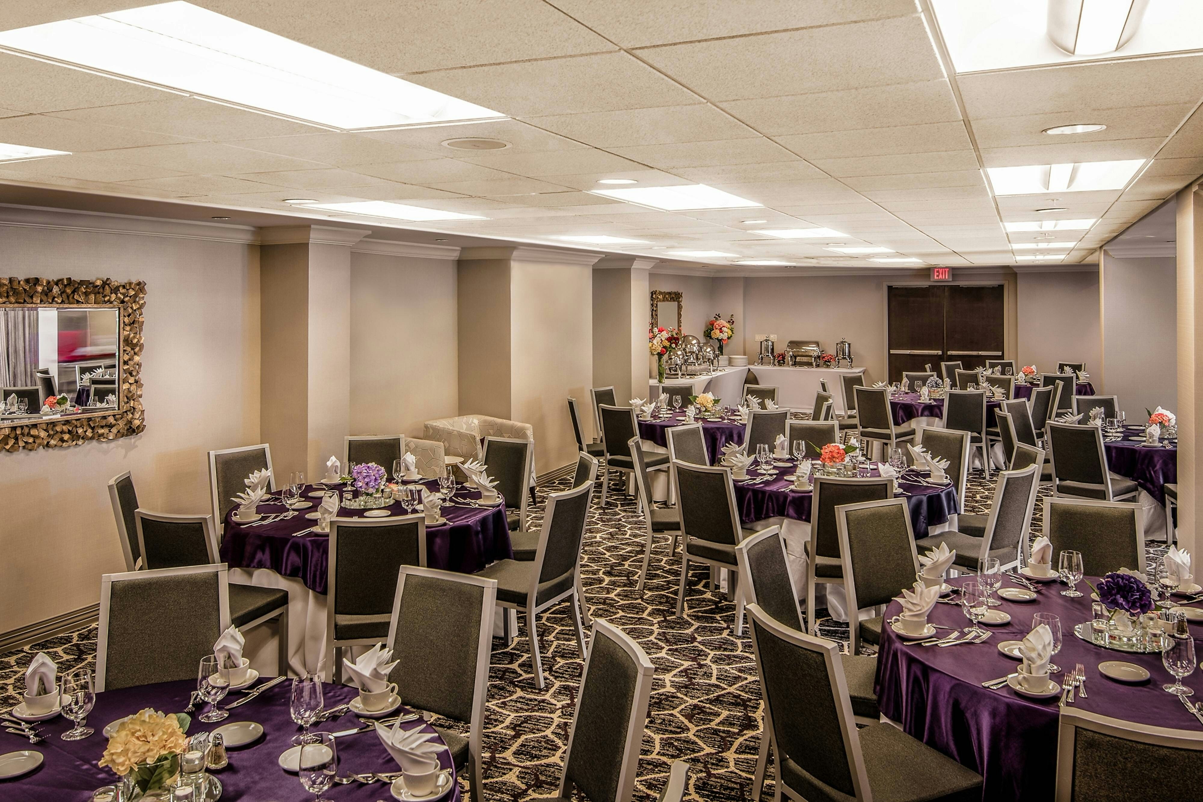 Courtyard By Marriott Bethesda Chevy Chase 14/19