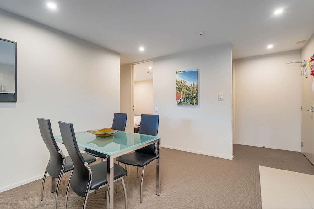 Esplanade Apartments 36/49