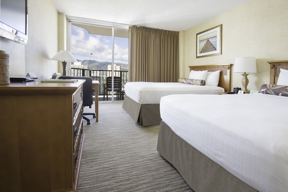 Waikiki Resort Hotel 20/69