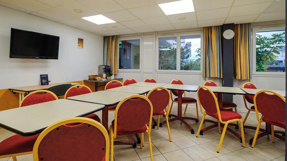 HOTEL TAMBOURIN 30/40