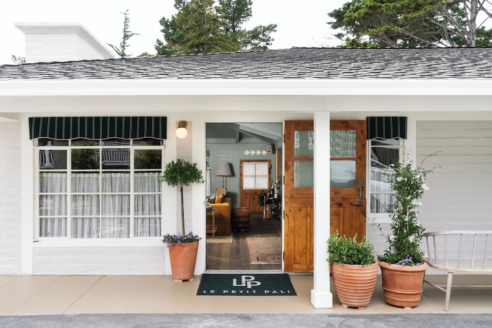 Le Petit Pali at Ocean Ave 1/50