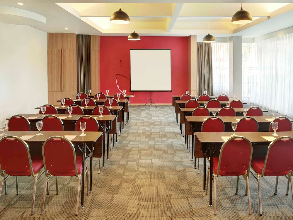 Primera Hotel Seminyak (Ex Ibis Budget Bali) 22/32
