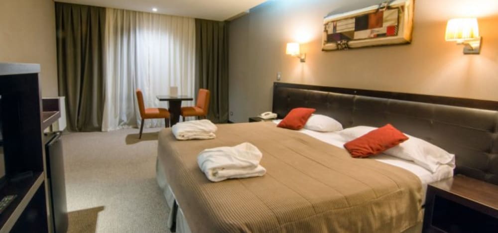 STANDARD, DOUBLE OR TWIN BED