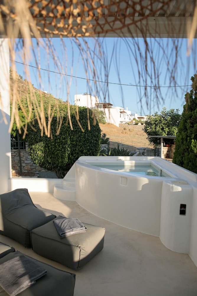 Aeolos Luxury Villas And Suites 41/71