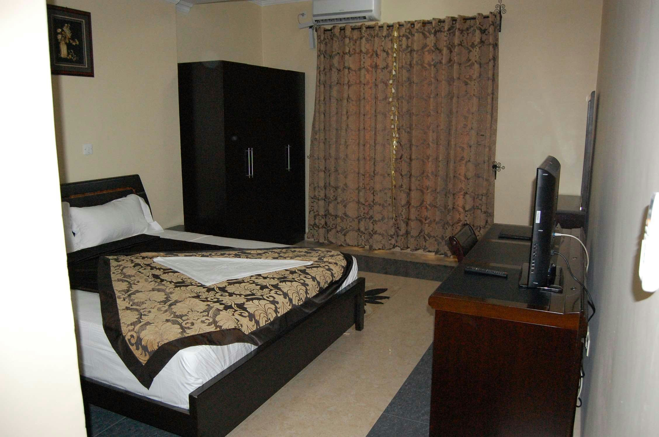 City Hill Hotel 14/23