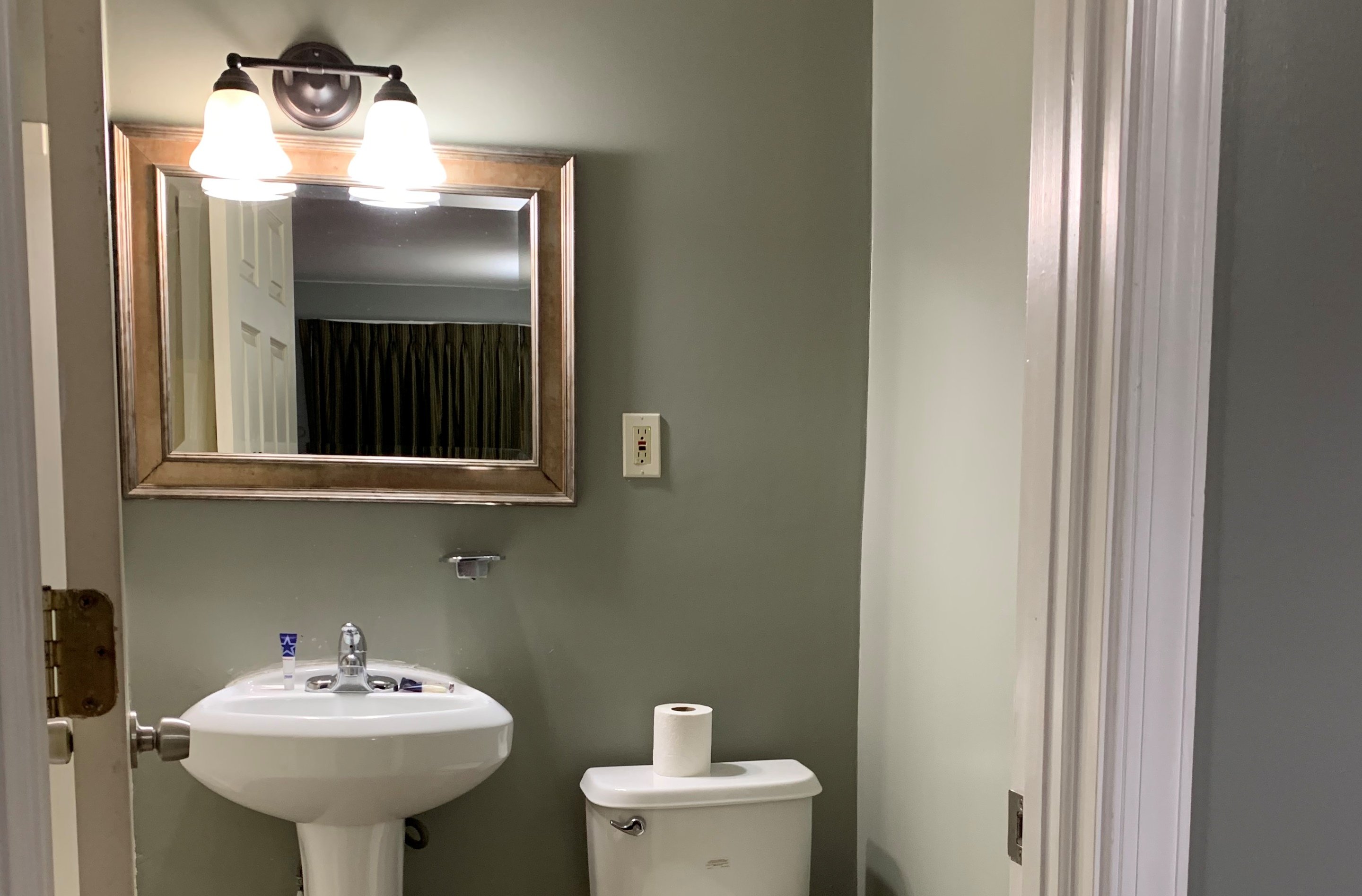 Red Carpet Inn - Norristown 34/34