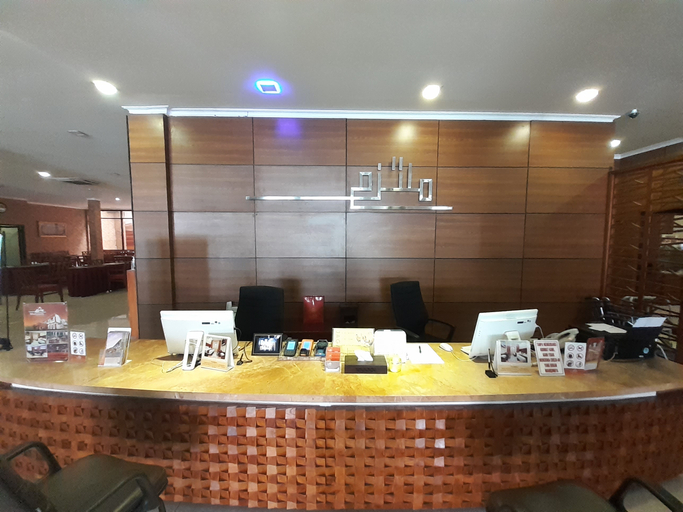 Multazam Hotel 2/11