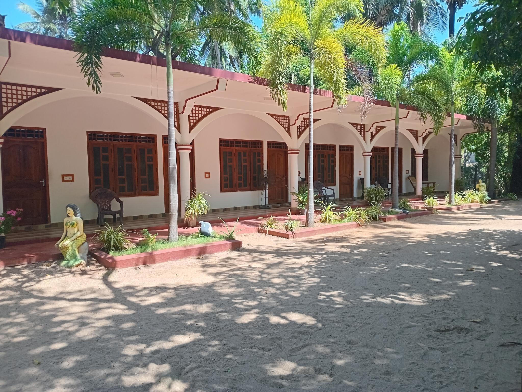 French Garden Resort 2/25
