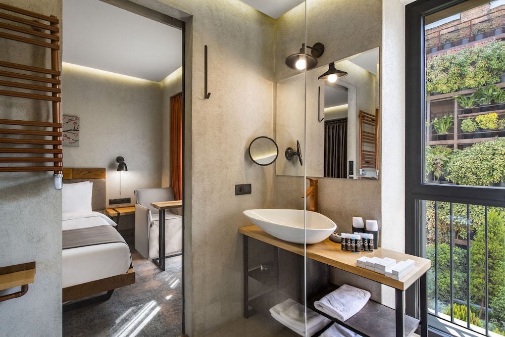 Iota Hotel Tbilisi 63/64