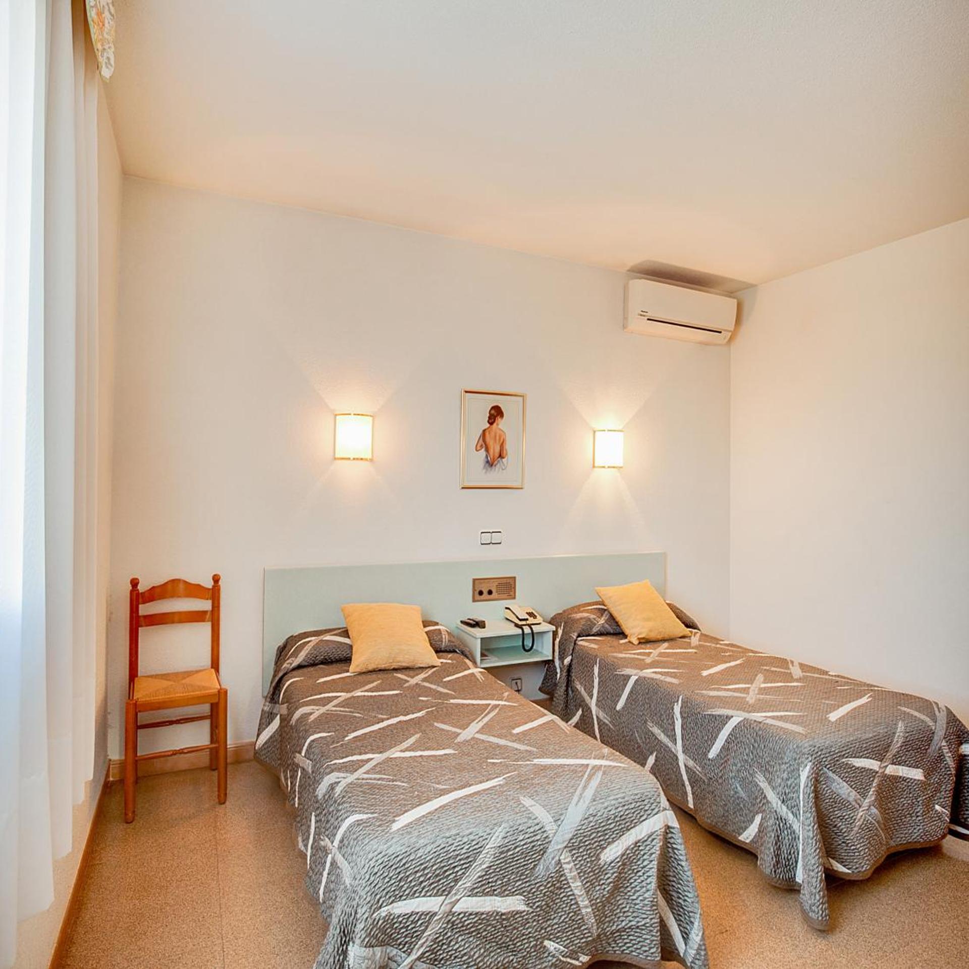 Hotel Restaurante Blanc I Negre 2 17/43
