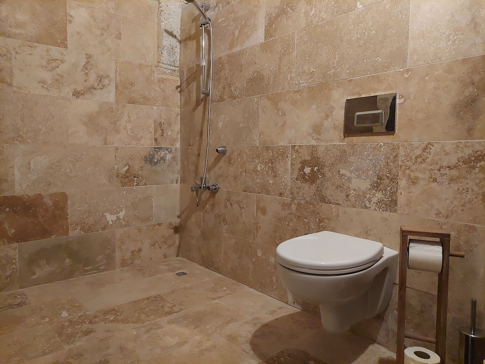 Armesos Cave Hotel 47/50