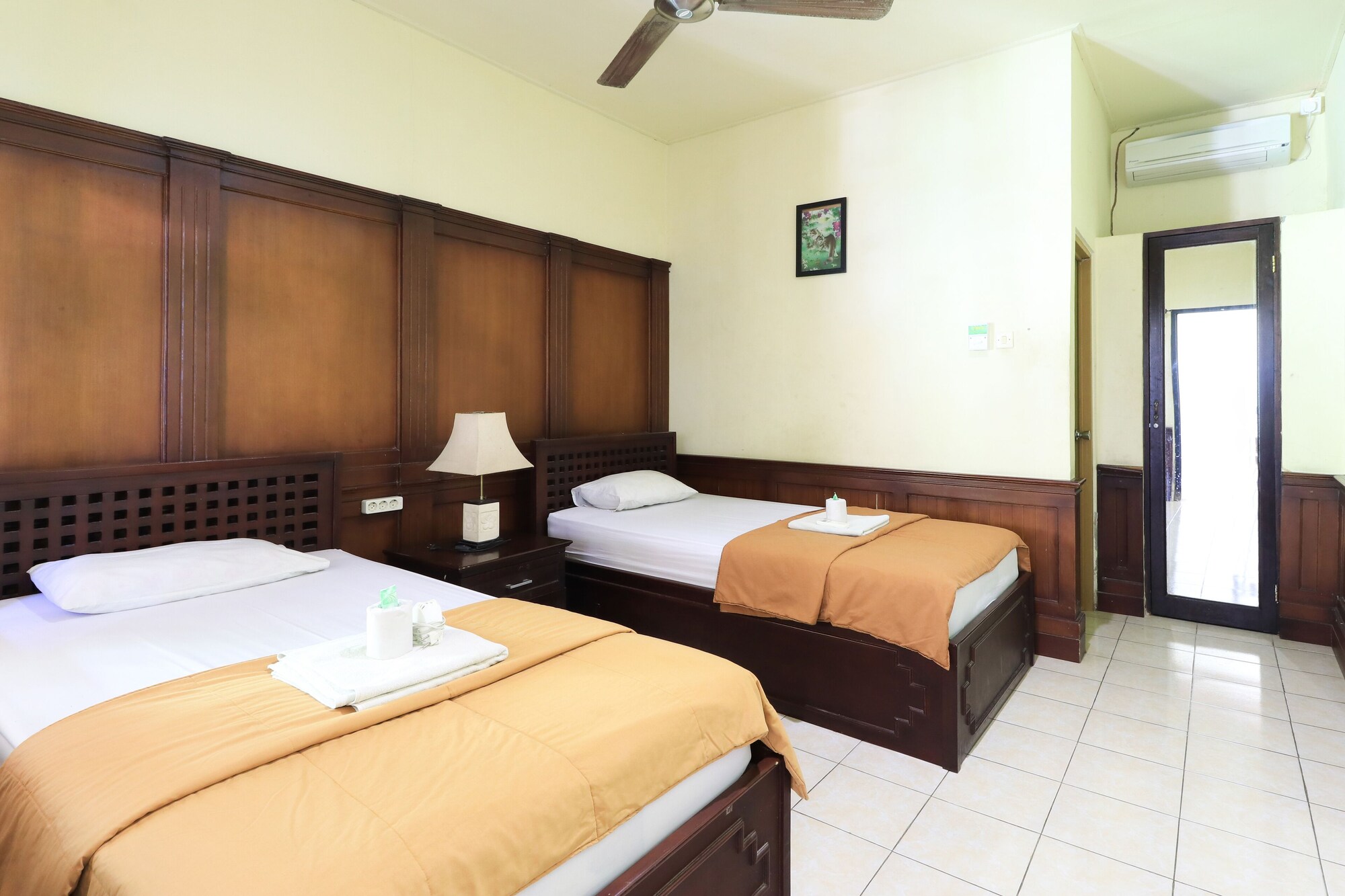 STANDARD, TWIN BEDS