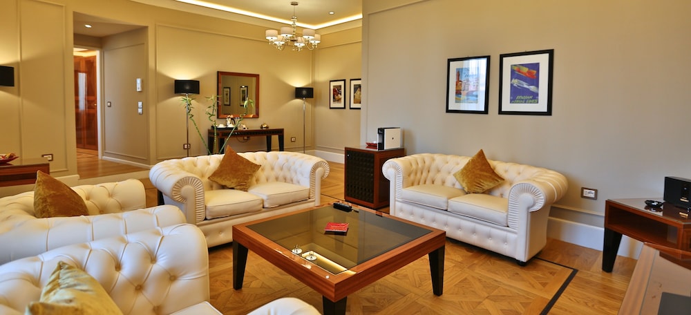 GRAND HOTEL YEREVAN 45/65
