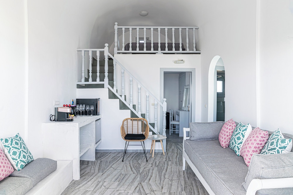 Rhapsody Traditional Apartments 40/60