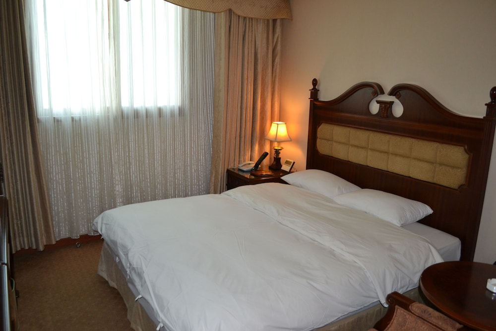New Chonji Hotel 19/66