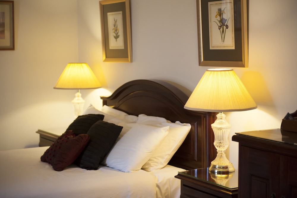 Cobb & Co Court Boutique Hotel 16/29