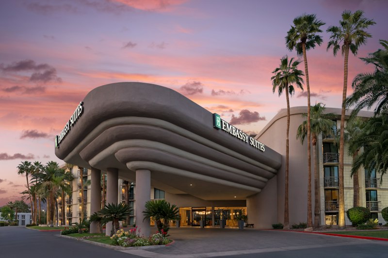 Embassy Suites by Hilton Phoenix Biltmore 4/45
