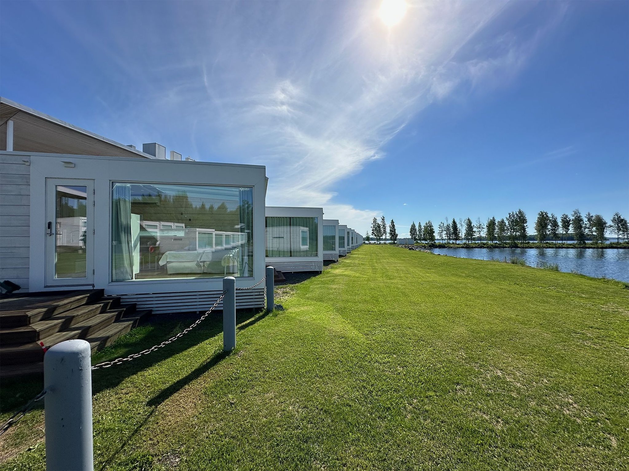Seaside Glass Villas 5/8