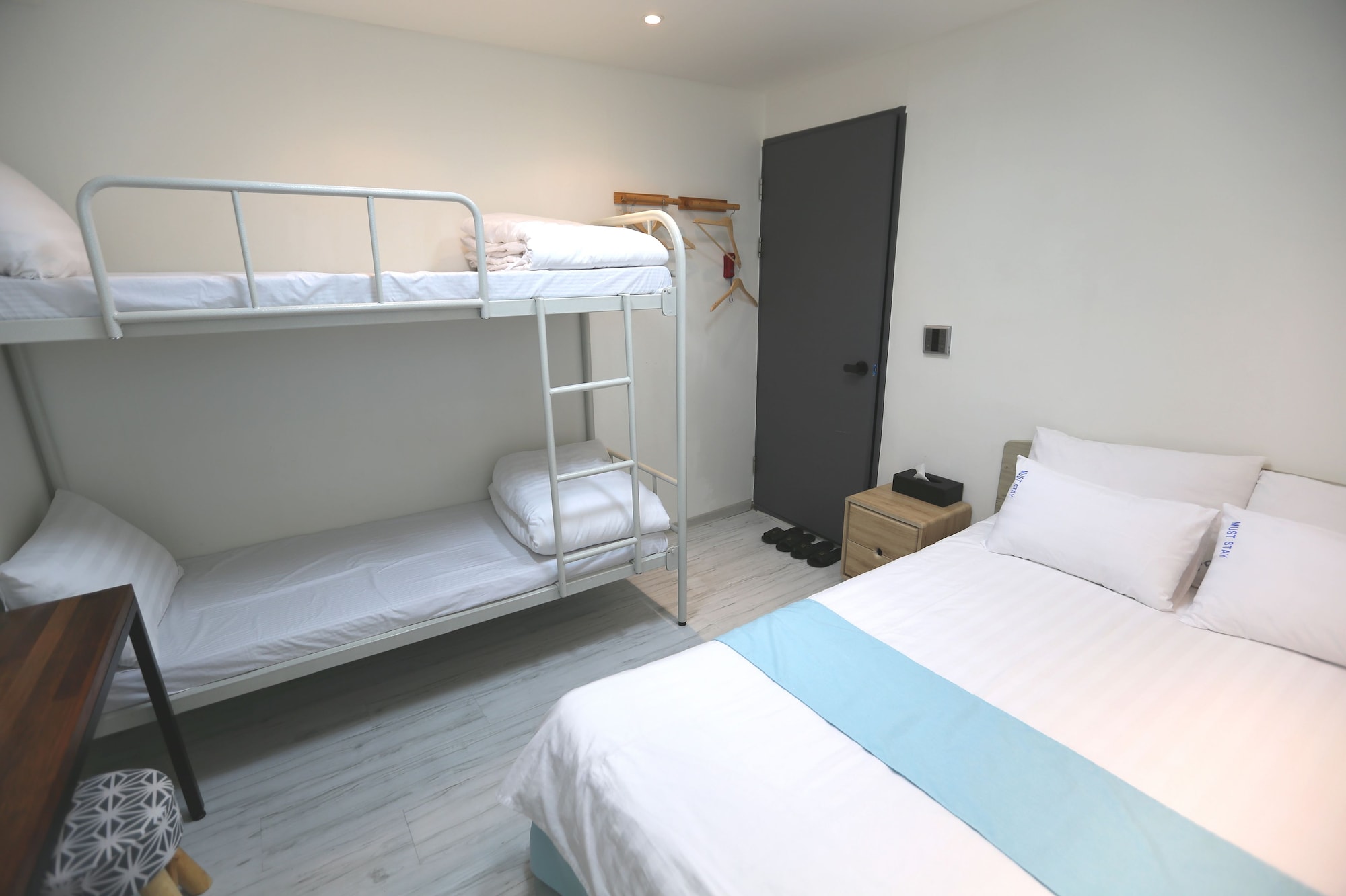 غرفة عائلية بسرير مزدوج وسرير بطابقين، Must Stay (ex. Seoul Backpackers) 3/6