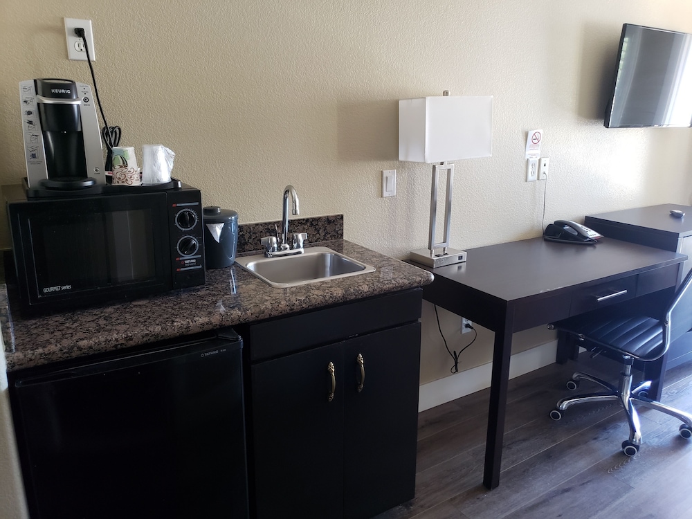 Fairview Inn And Suites Healdsburg 54/65