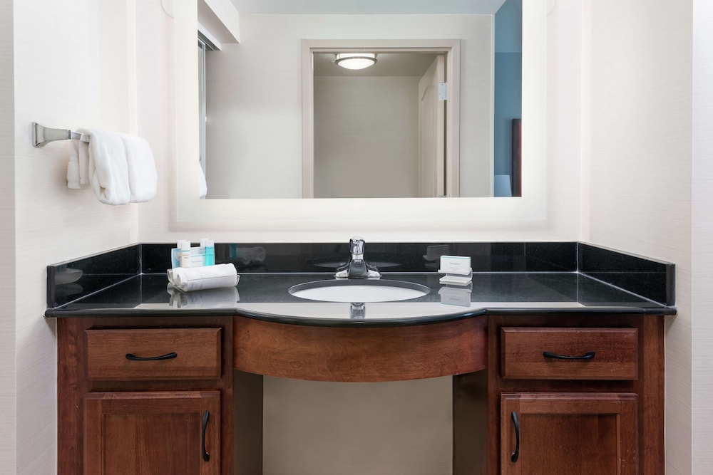 Homewood Suites by Hilton Cleveland-Beachwood 46/49